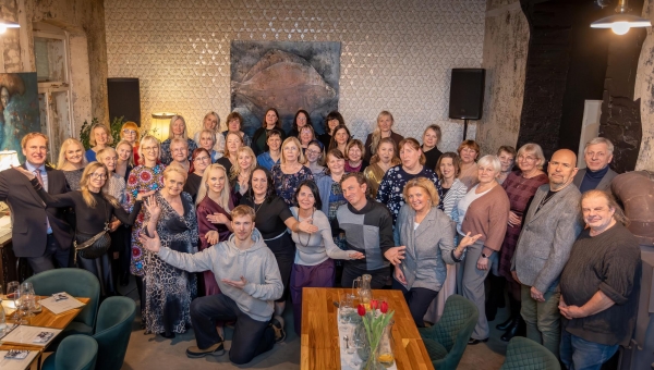 MTÜ Toetuskeskus Meiela otsustas täisealiseks saamise puhul kutsuda esimest korda pidulikule äraolemisele koostööpartnerid, töötajad ja toetajad. Stedingu majas tänati asjaosalisi ja vaadati nii minevikku kui ka tulevikku. Foto: AIGAR NAGEL